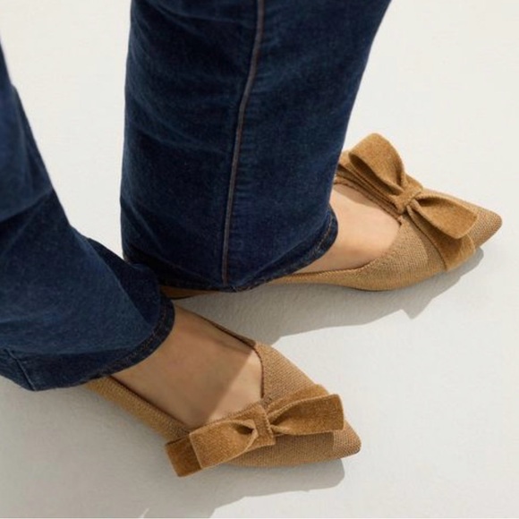 Rothy’s Bow Point II Alabaster - Picture 4 of 4